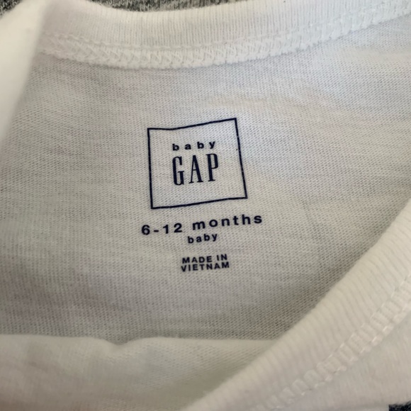 Baby boy Gap bundle - Picture 2 of 2